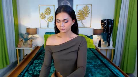 Snapshot of flirtymarga chatting on September 2025 06:43:02 PM Marga online show from September 2025 06:43:02 PM