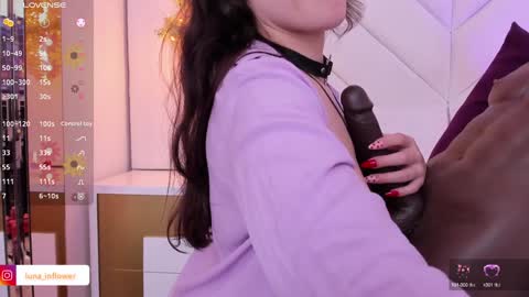 Luna online show from January 2025 10:02:01 PM