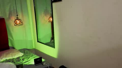 flor_gil online show from February 2026 07:30:01 AM