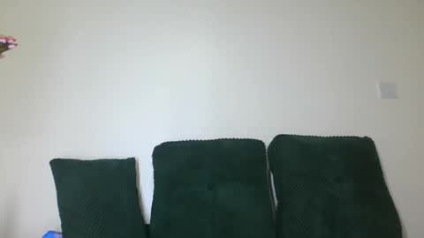 Snapshot of flora_fantasy chatting on May 2026 10:15:02 PM fantasy online show from May 2026 10:15:02 PM