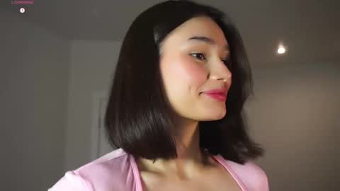 Snapshot of floralmuse chatting on October 2025 04:09:02 AM Viola online show from October 2025 04:09:02 AM