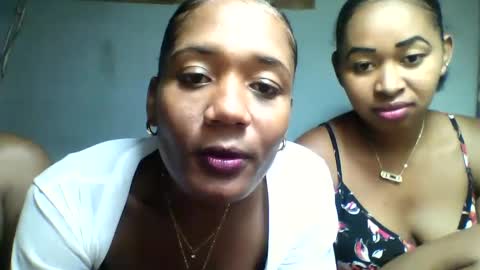 florencia011 online show from February 2025 04:41:02 PM