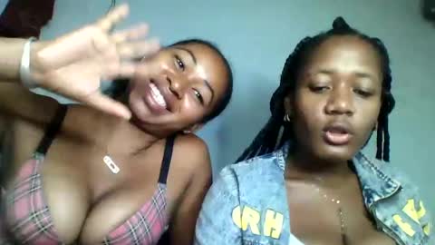 florencia011 online show from February 2025 04:18:02 AM