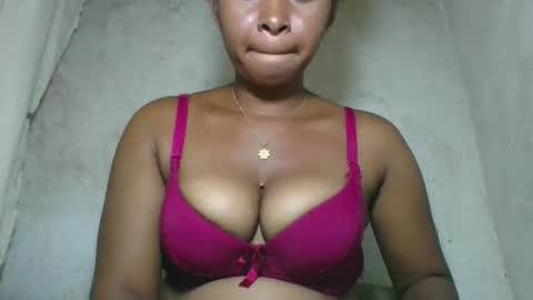 florencia011 online show from May 2026 07:50:02 AM