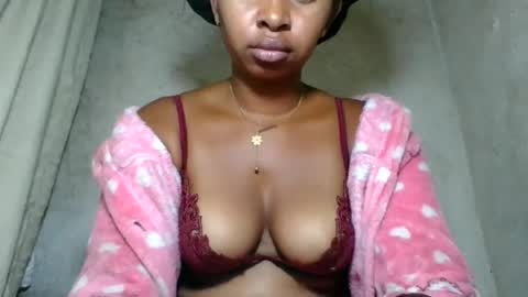 florencia011 online show from June 2026 07:49:02 PM