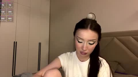 Snapshot of florinebolevice chatting on July 2026 07:07:01 PM Lucy online show from July 2026 07:07:01 PM