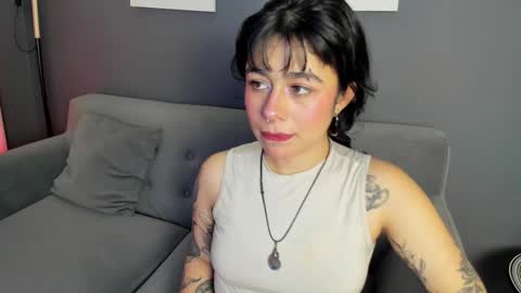 Snapshot of flower_smith_ chatting on February 2026 01:25:01 PM Its a pleasure to meet you. Im Flower. Help me reach 1k. Follow me. online show from February 2026 01:25:01 PM