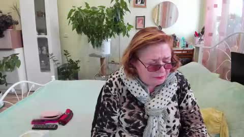 Flowerlower online show from September 2025 02:40:02 PM