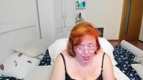 Snapshot of flowerlover8 chatting on May 2026 05:20:02 PM Flowerlower online show from May 2026 05:20:02 PM