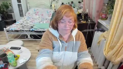 Snapshot of flowerlover8 chatting on May 2026 08:28:01 PM Flowerlower online show from May 2026 08:28:01 PM