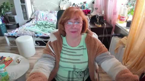 Snapshot of flowerlover8 chatting on May 2026 08:43:02 AM Flowerlower online show from May 2026 08:43:02 AM