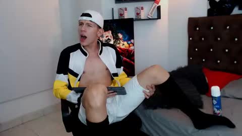 flowers109 online show from January 2025 12:59:02 AM