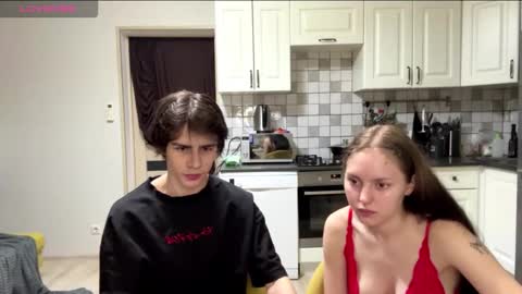 flowerscouple online show from March 2026 10:09:01 PM