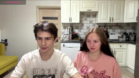 flowerscouple online show from April 2026 10:26:01 PM