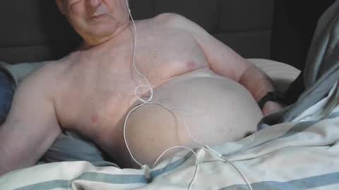 FLshowman online show from February 2025 01:30:02 AM