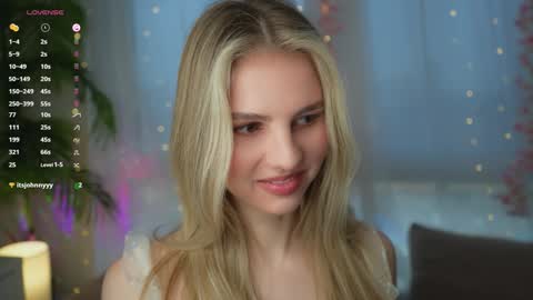 Adeline online show from January 2025 07:53:01 AM