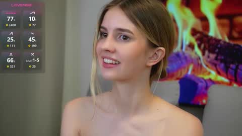 Adeline online show from December 2025 06:16:01 PM