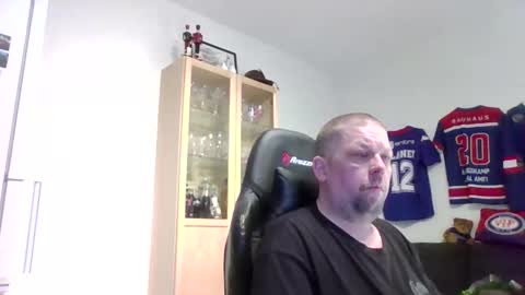 Snapshot of fluffy_espen chatting on April 2026 04:32:01 AM fluffy_espen online show from April 2026 04:32:01 AM