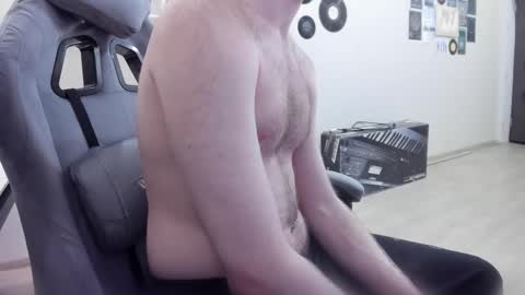 fluffycat  online show from March 2025 08:05:01 PM