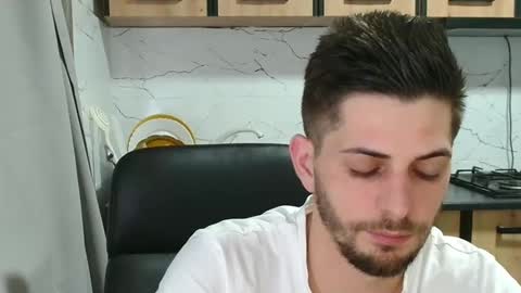 independent model online show from March 2025 09:48:02 PM