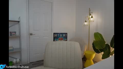 Snapshot of forbiddenfruit_eve chatting on February 2026 05:28:01 PM forbiddenfruit_eve online show from February 2026 05:28:01 PM