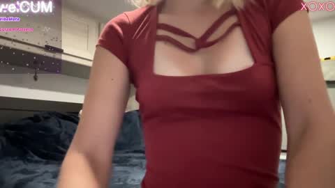 Elaine online show from December 2024 01:52:02 AM