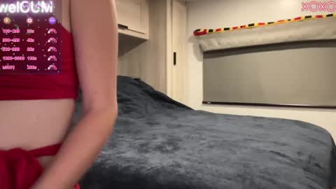 Elaine online show from March 2025 01:52:02 AM