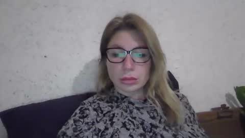 fox_red_lady7 online show from December 2024 09:06:01 PM