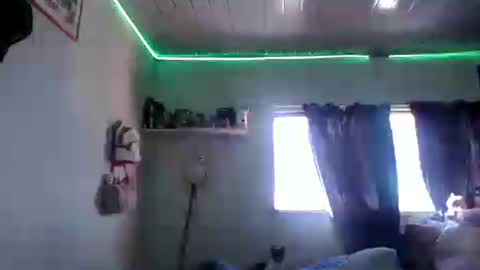 Snapshot of foxbunny_xd chatting on June 2026 10:01:02 PM foxbunny_xd online show from June 2026 10:01:02 PM