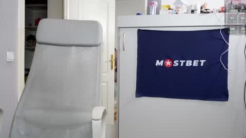 Snapshot of foxeslovefoxes chatting on December 2024 02:09:01 PM CUSTOM PHOTOS AND VIDEOS - online show from December 2024 02:09:01 PM