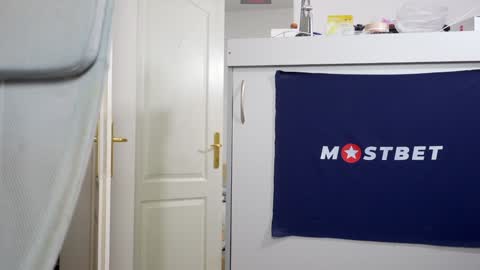 Snapshot of foxeslovefoxes chatting on December 2024 05:59:02 PM CUSTOM PHOTOS AND VIDEOS - online show from December 2024 05:59:02 PM