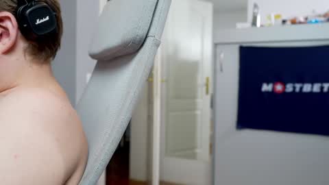 Snapshot of foxeslovefoxes chatting on December 2024 02:16:02 PM CUSTOM PHOTOS AND VIDEOS - online show from December 2024 02:16:02 PM