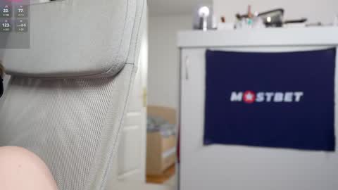 Snapshot of foxeslovefoxes chatting on December 2024 12:23:02 PM CUSTOM PHOTOS AND VIDEOS - online show from December 2024 12:23:02 PM