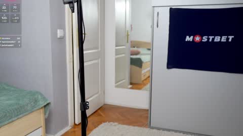 Snapshot of foxeslovefoxes chatting on December 2024 06:31:01 PM CUSTOM PHOTOS AND VIDEOS - online show from December 2024 06:31:01 PM