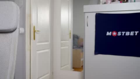 Snapshot of foxeslovefoxes chatting on January 2025 12:15:02 PM CUSTOM PHOTOS AND VIDEOS - online show from January 2025 12:15:02 PM