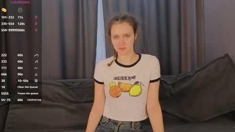 Lily online show from November 2025 06:57:01 AM