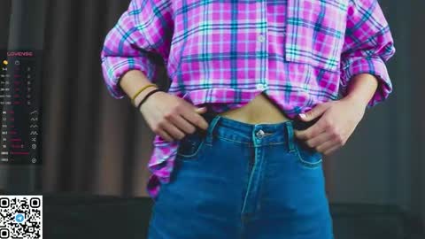 Lily online show from November 2025 07:18:02 AM