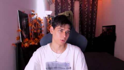 Foxicfu online show from November 2025 01:12:02 PM