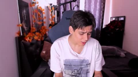 Foxicfu online show from November 2025 06:24:02 AM