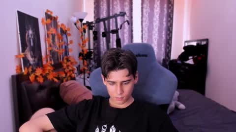 Foxicfu online show from November 2025 09:15:01 AM