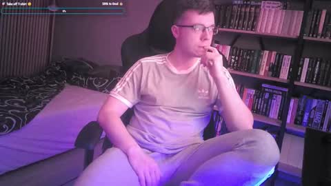 Adrian online show from October 2025 08:54:02 PM