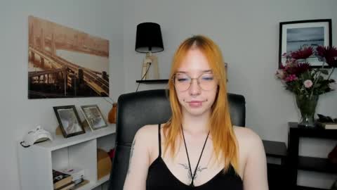 Snapshot of foxsonya chatting on June 2026 05:53:01 AM Sonya online show from June 2026 05:53:01 AM