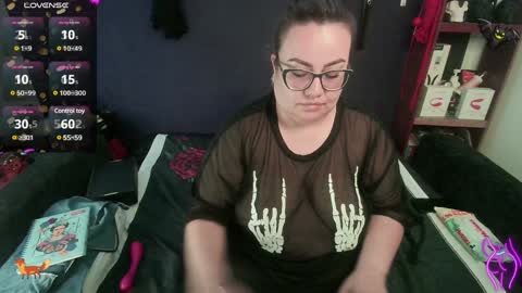 foxxbell online show from December 2024 11:08:01 PM