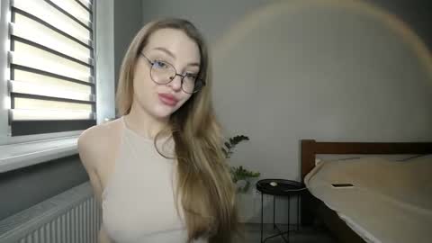 foxxialice online show from January 2026 02:10:01 PM