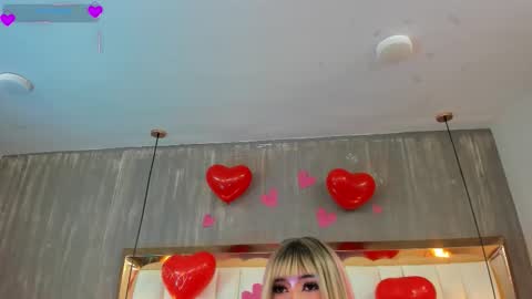 Snapshot of foxxy_dolce chatting on February 2026 06:59:02 PM Foxxy online show from February 2026 06:59:02 PM