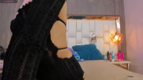 Foxxy  online show from March 2026 02:43:01 PM