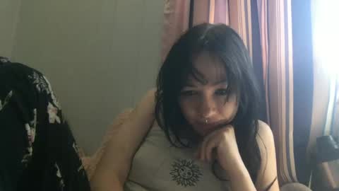 foxxyroxxygoth online show from June 2026 07:27:02 PM