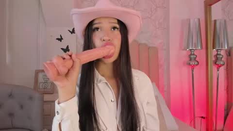 Foxy online show from September 2025 07:58:02 PM