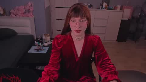 Snapshot of foxy_jpg chatting on July 2026 09:44:02 PM Sue online show from July 2026 09:44:02 PM