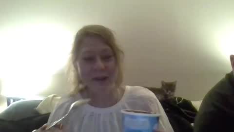 foxyfang online show from March 2025 02:21:01 AM